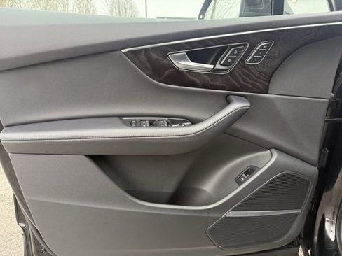 Used 2023 Audi Q7 2.0T Premium Plus w/ Premium Plus Package image 12