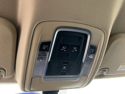 Used 2019 RAM 1500 Laramie AWD/4WD image 26