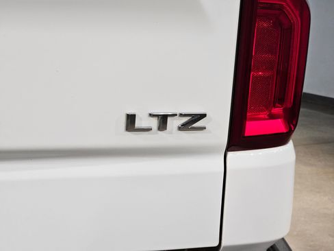 Used 2019 Chevrolet Silverado 1500 LTZ w/ LTZ Texas Edition image 39