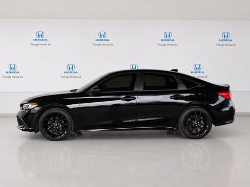 Used 2022 Honda Civic Sport image 3