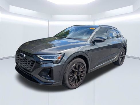 Used 2024 Audi Q8 e-tron Prestige w/ Prestige Package AWD/4WD image 7
