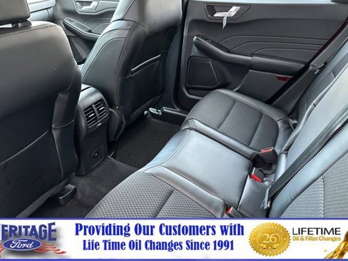 New 2025 Ford Escape SE image 9