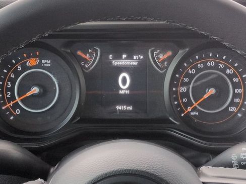 Used 2025 Jeep Wrangler Unlimited Sport AWD/4WD image 18
