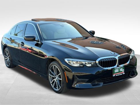 Used 2019 BMW 330i xDrive Sedan w/ Driving Assistance Package AWD/4WD image 3