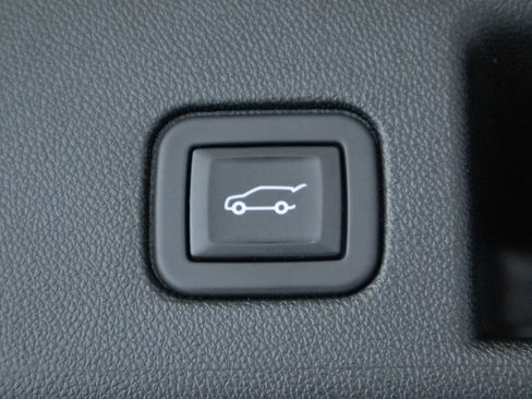Certified 2022 Chevrolet Equinox RS AWD/4WD image 31
