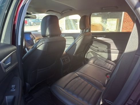Used 2022 Ford Edge SEL w/ Convenience Package AWD/4WD image 8