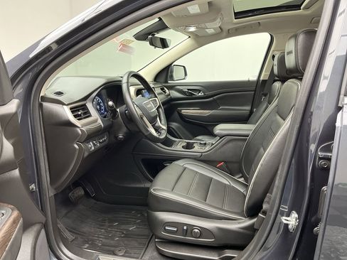 Certified 2023 GMC Acadia Denali w/ Denali Ultimate Package AWD/4WD image 3