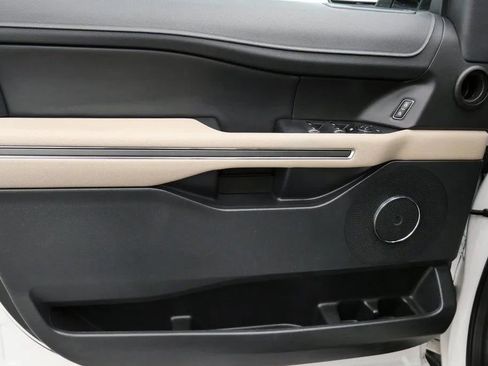 Used 2022 Ford Expedition XLT image 22