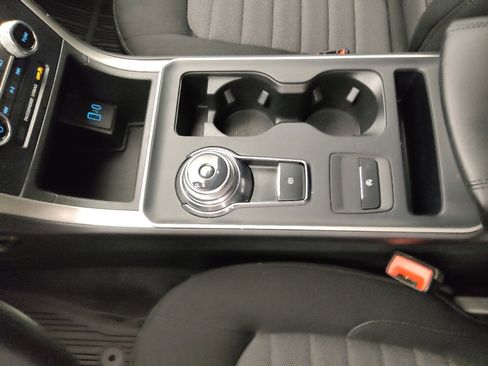 Used 2024 Ford Edge SE image 26