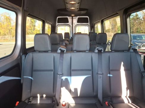 Used 2024 Mercedes-Benz Sprinter 2500 image 13
