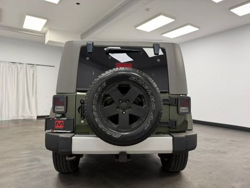 Used 2009 Jeep Wrangler Sahara AWD/4WD image 7