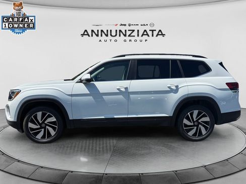 Used 2025 Volkswagen Atlas SE AWD/4WD image 2