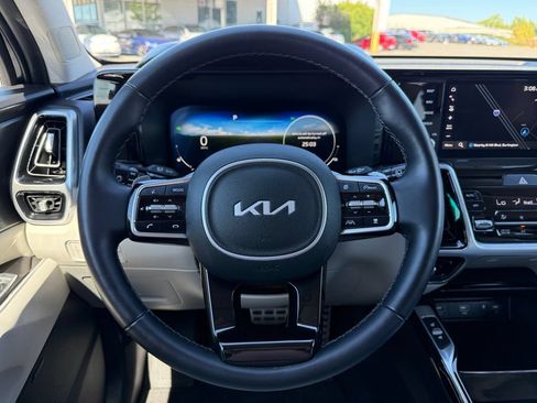 Certified 2023 Kia Sorento SX Prestige AWD/4WD image 23