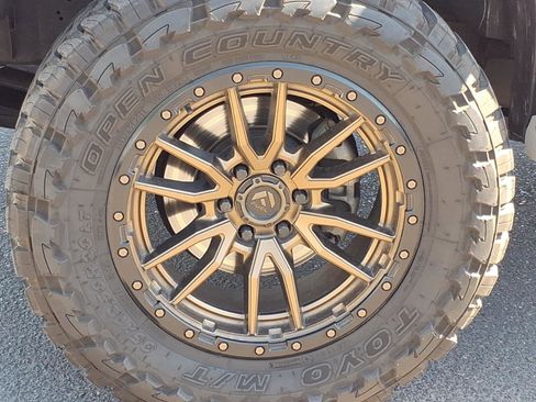 Used 2019 Ford F150 Raptor w/ Equipment Group 802A Luxury image 9