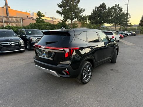 Used 2026 Kia Seltos LX AWD/4WD image 4