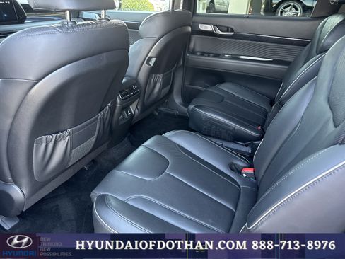 Used 2024 Hyundai Palisade Calligraphy FWD image 11