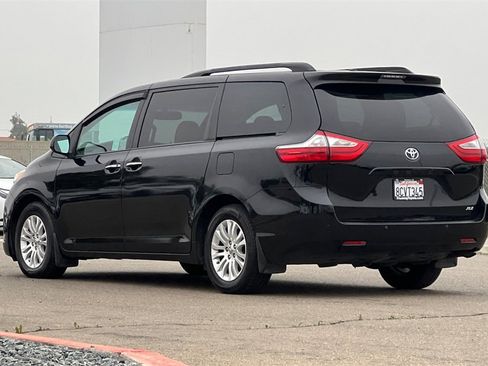 Certified 2017 Toyota Sienna XLE w/ XLE Navigation Package image 7