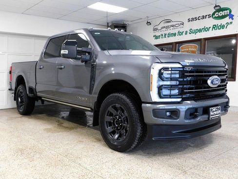 Used 2025 Ford F250 Platinum image 5