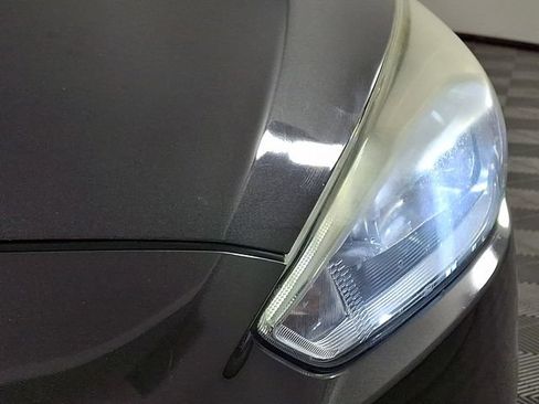 Used 2015 Ford Focus Titanium FWD image 12