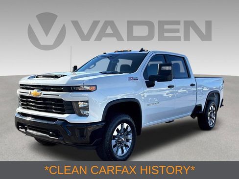 Used 2024 Chevrolet Silverado 2500 Custom w/ Custom Value Package AWD/4WD image 3