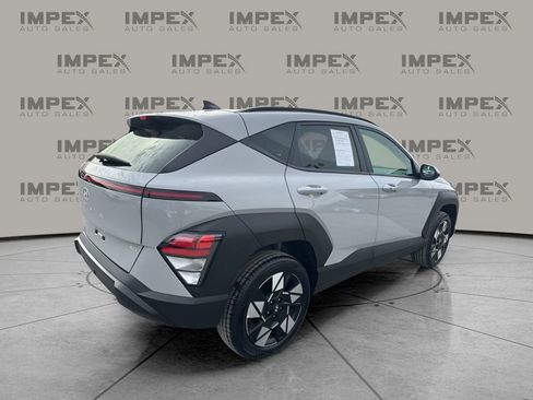 Used 2025 Hyundai Kona SEL image 5