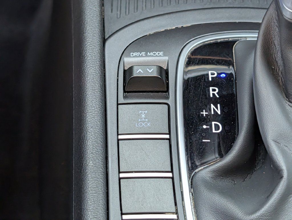 Used 2025 Hyundai Kona SEL AWD/4WD image 16