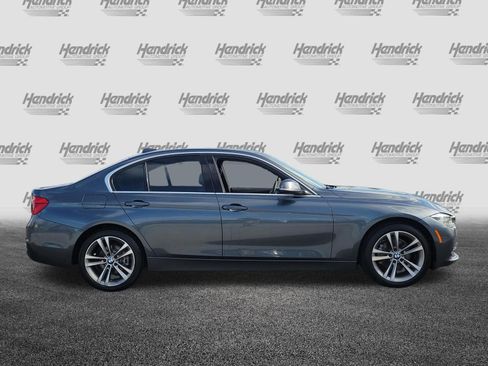 Used 2018 BMW 330i xDrive Sedan AWD/4WD image 8
