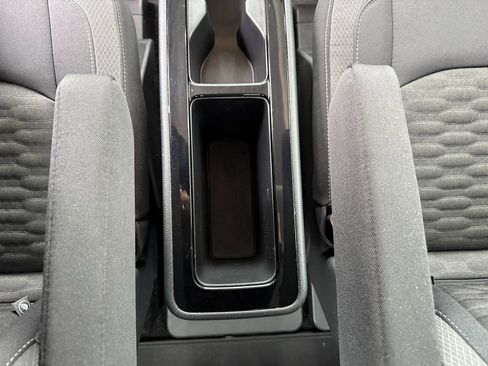 Used 2024 Nissan Pathfinder SV w/ SV Premium Package image 22