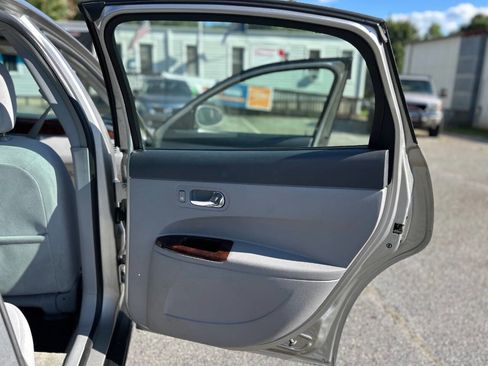 Used 2007 Buick LaCrosse CX image 16