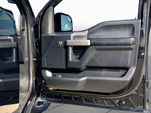 Used 2017 Ford F150 XLT w/ Equipment Group 302A Luxury AWD/4WD image 22