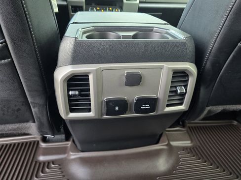 Used 2020 Ford F250 Lariat w/ Lariat Value Package AWD/4WD image 26