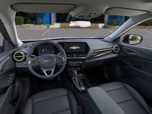 New 2026 Chevrolet Trax ACTIV w/ Sunroof Package FWD image 15