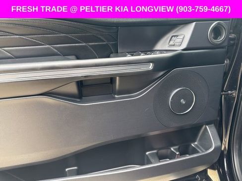 Used 2019 Ford Expedition Platinum image 17