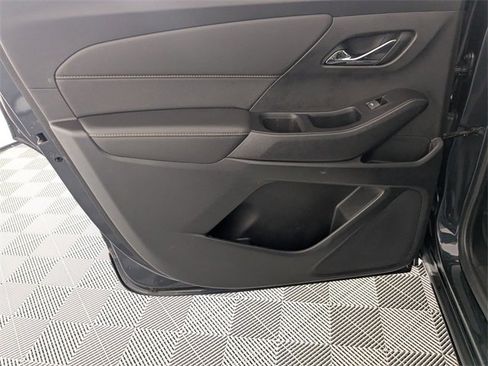 Used 2020 Chevrolet Traverse Premier image 31