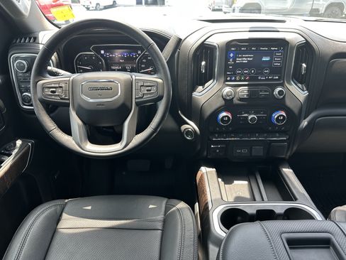 Used 2021 GMC Sierra 2500 Denali w/ Denali Ultimate Package AWD/4WD image 16