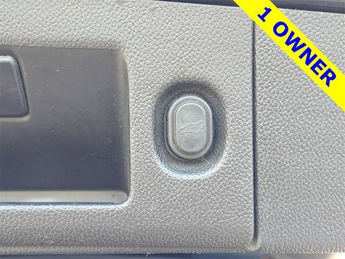 Used 2015 GMC Yukon XL SLE w/ Convenience Package image 25