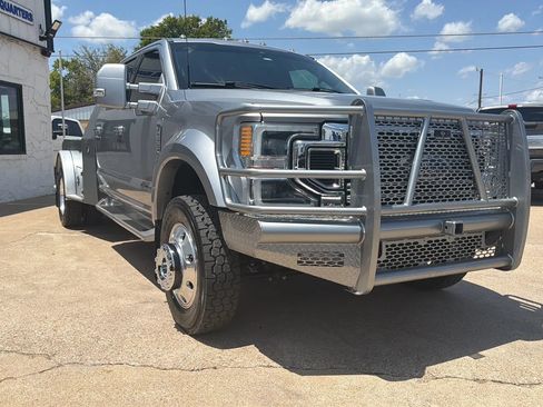 Used 2022 Ford F450 Lariat w/ Lariat Ultimate Package AWD/4WD image 4