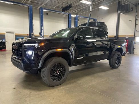 New 2026 GMC Canyon Elevation w/ Convenience Package image 3