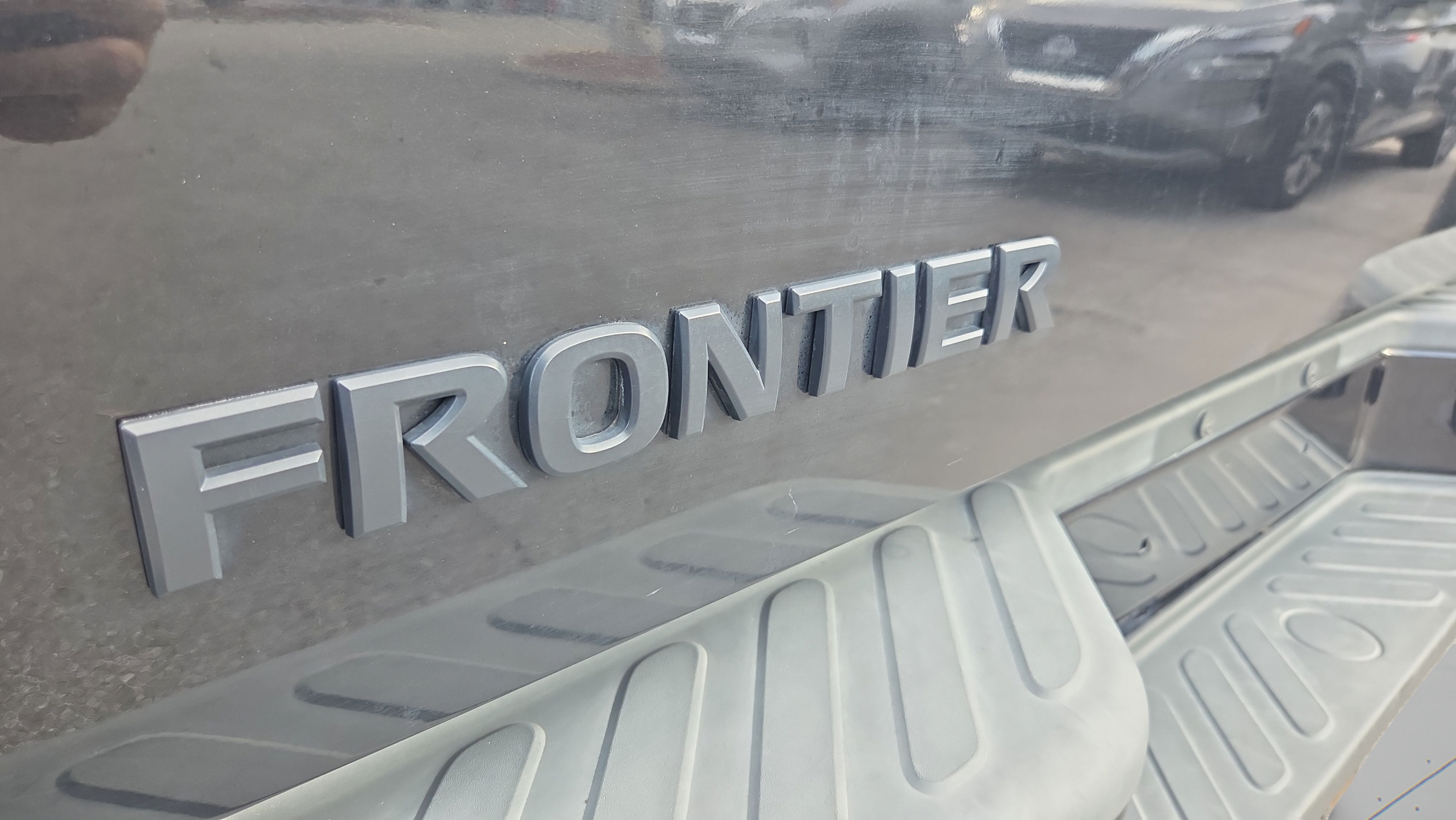 Used 2019 Nissan Frontier SV w/ Value Truck Package RWD image 16