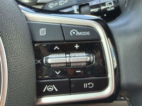 Certified 2022 Kia Sorento S FWD image 31