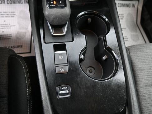 Used 2023 Nissan Rogue SV image 15