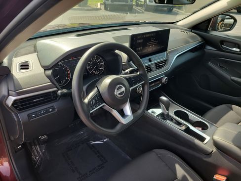 Used 2025 Nissan Altima 2.5 SV w/ SV Special Edition Package image 19