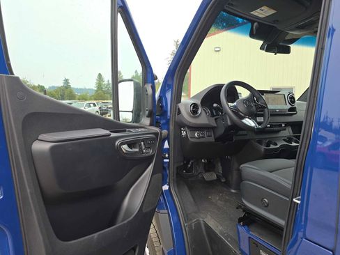 Used 2026 Mercedes-Benz Sprinter 2500 image 19