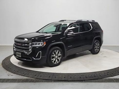 Used 2023 GMC Acadia SLE FWD image 3