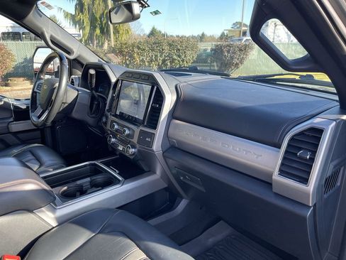 Used 2022 Ford F250 Platinum image 30