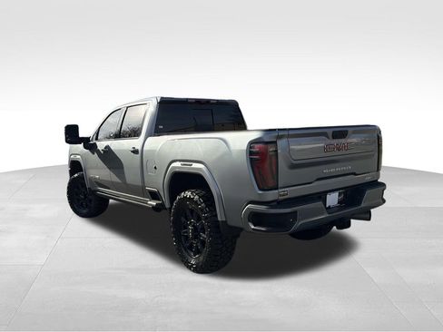 Used 2024 GMC Sierra 2500 AT4 w/ Technology Package image 5