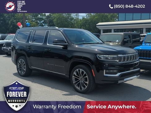 Used 2023 Jeep Grand Wagoneer Series III AWD/4WD image 8