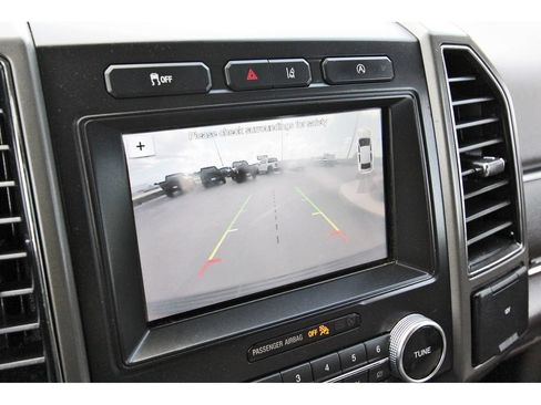 Used 2018 Ford Expedition XLT w/ Equipment Group 202A RWD image 27