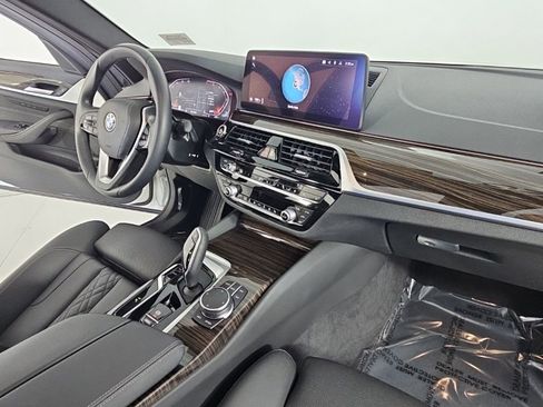 Certified 2023 BMW 530i w/ Convenience Package RWD image 12