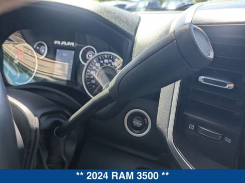 Used 2024 RAM 3500 Big Horn AWD/4WD image 33